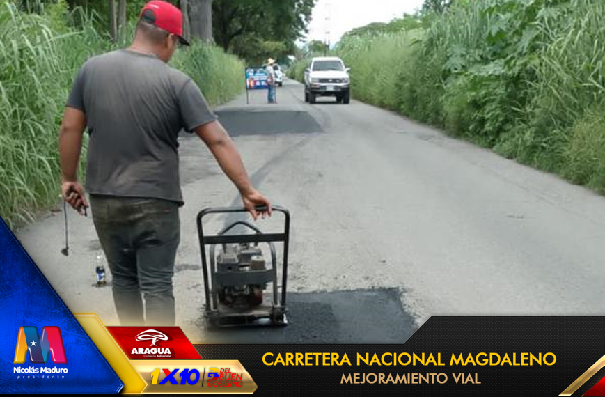 viasdearaguas's tweet photo. 📸💪Avanzamos con todas las fuerzas con el 1x10 del Buen Gobierno renovando el camino hacia un futuro, con el bacheo en la Carretera Nacional Magdaleno🚧
¡La recuperación vial transforma rutas!
#PuebloSonrienteYEnPaz 🇻🇪
@NicolasMaduro @Soykarinacarpio @TransporteGobVe @VTVcanal8 https://t.co/bi0jj0MijP