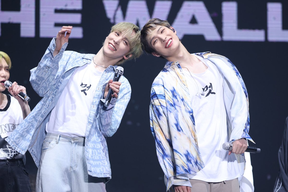 JYHFEEDS's tweet photo. Happiest bday to the one &amp; only Song Mingi; the man whom Yunho spent his youth with 🎉🎊🎂🎁💝💐  Always be happy &amp; always do what you love to do

HAPPY MINGI DAY 
#RockStarMingiDay
#한여름밤_가장빛나는_민기생일 #SummerColoredMingiDay 
#여름빛으로_물든_민기의_생일 @ATEEZofficial https://t.co/tJL5pcQrkx