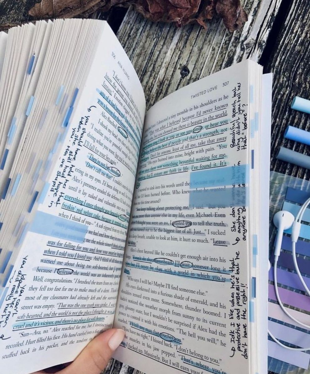 emikelland's tweet photo. 𓂃 livros lidos em 2024 ⊹ ˚. 

      ᥫ᭡  "Her soul belongs to words and books. Every time she reads, she is home" https://t.co/LDwLXAo92C