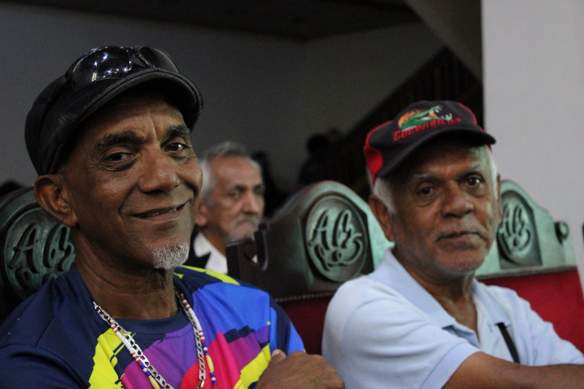 SOMOS UNEM tweet media