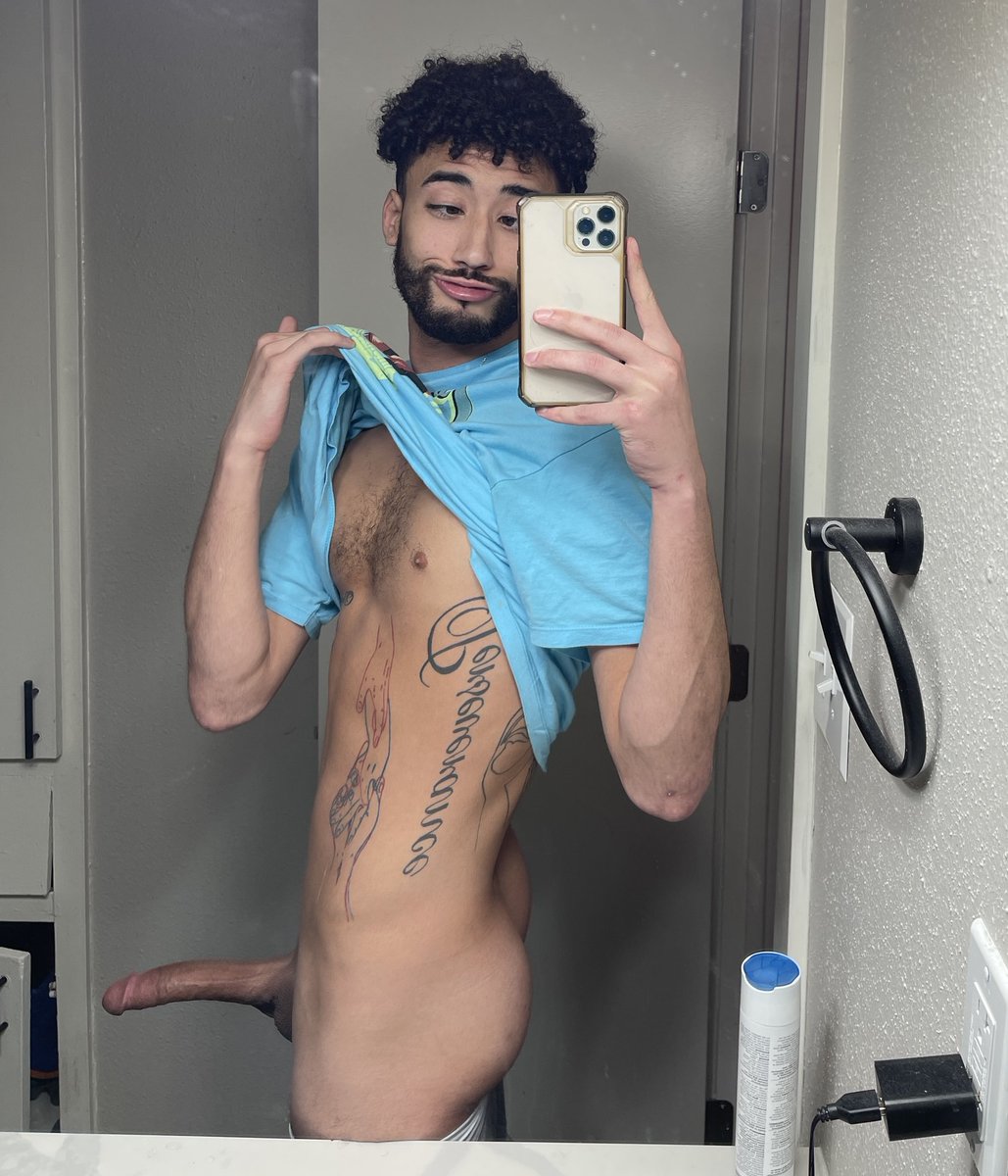 Vinnybb3's tweet photo. I’m just a horny goofball 🤪 https://t.co/tKTHPZDs0P