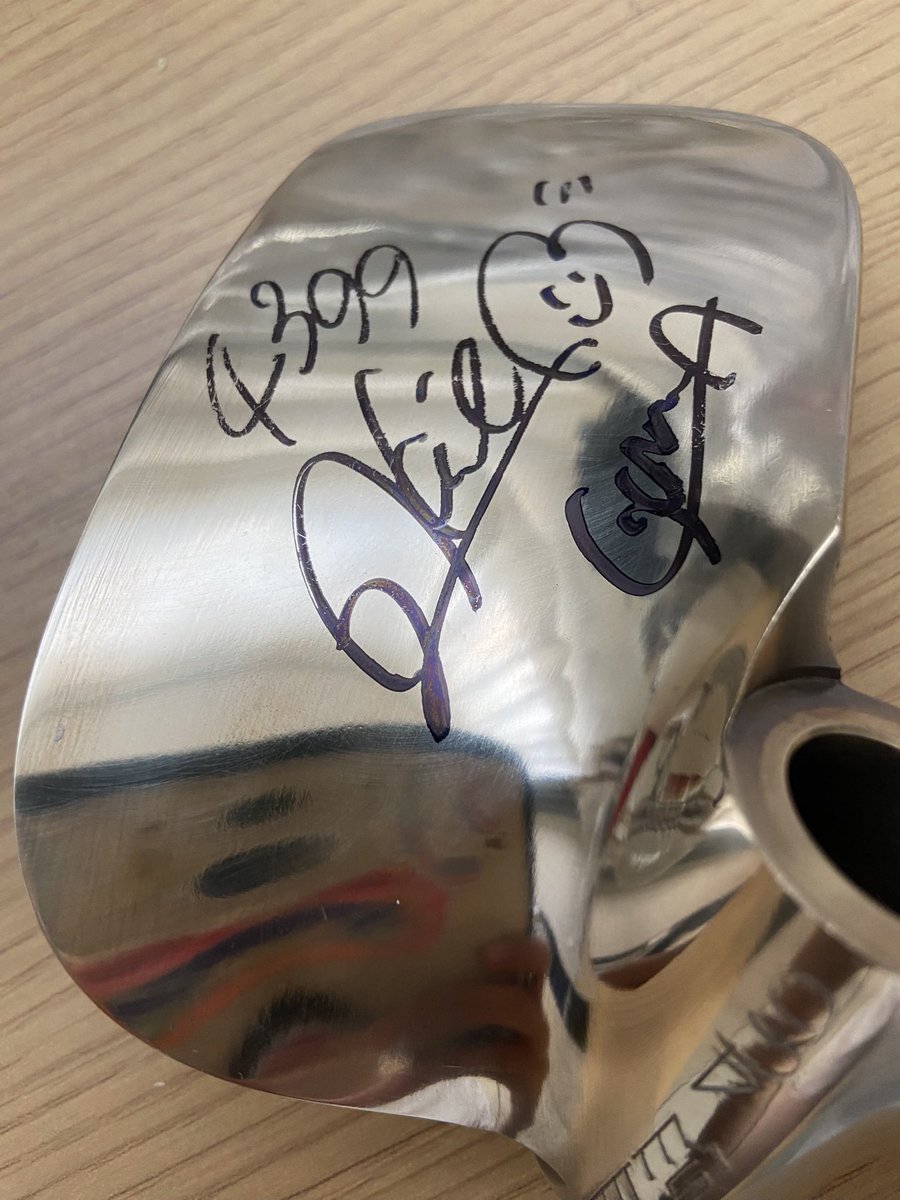 masa__4399's tweet photo. 桐生さんからのお届け物でとんでもないものが我が家に……
晶恵ちゃんの直筆サイン入りプロペラ！まさかこんな貴重な物が当たるとは😭✨
推し選手のものがドンピシャで当選とは嬉しすぎます…！！！
大切に大切にさせて頂きます！ありがとうございました✨ https://t.co/4YjhbwaCqk