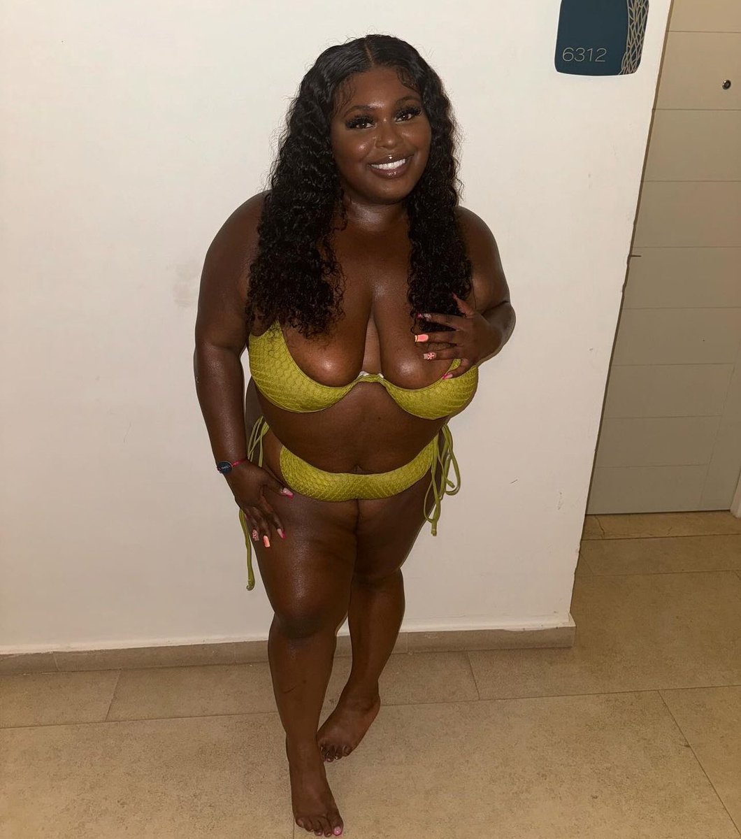 PrettiChan_'s tweet image. I miss my bday already!!!