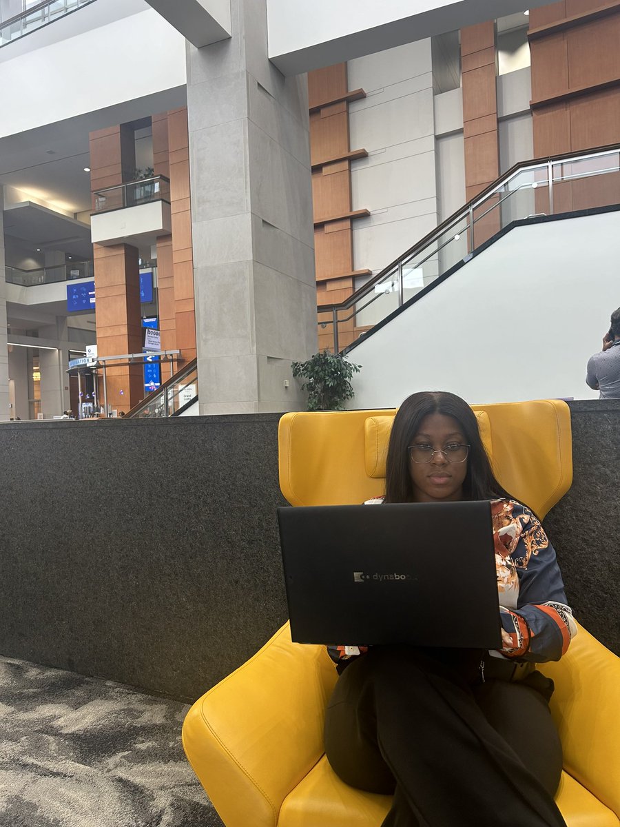 iamcalebf's tweet photo. Time to workshop our lesson plans with the new C.I.A. framework! Excited to see the SE Social Studies department shine this school year. Let's make history together!  📚 #FPCSSE #Journeyto30 #OneFriendship @uniquebeauty612 https://t.co/2lcwNOADo4
