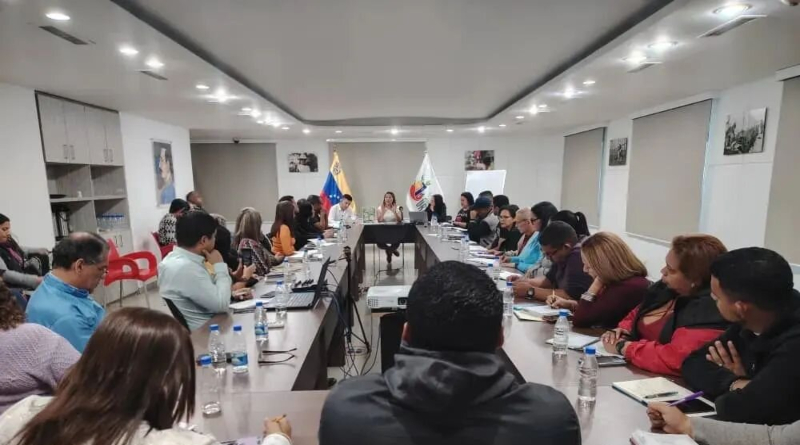 #8Ago #EsNoticia | 🗞️ Evalúan planes para fortalecer agricultura urbana

Lee más información aquí ➡️ vtv.gob.ve/evaluan-planes…

#PuebloSonrienteYEnPaz