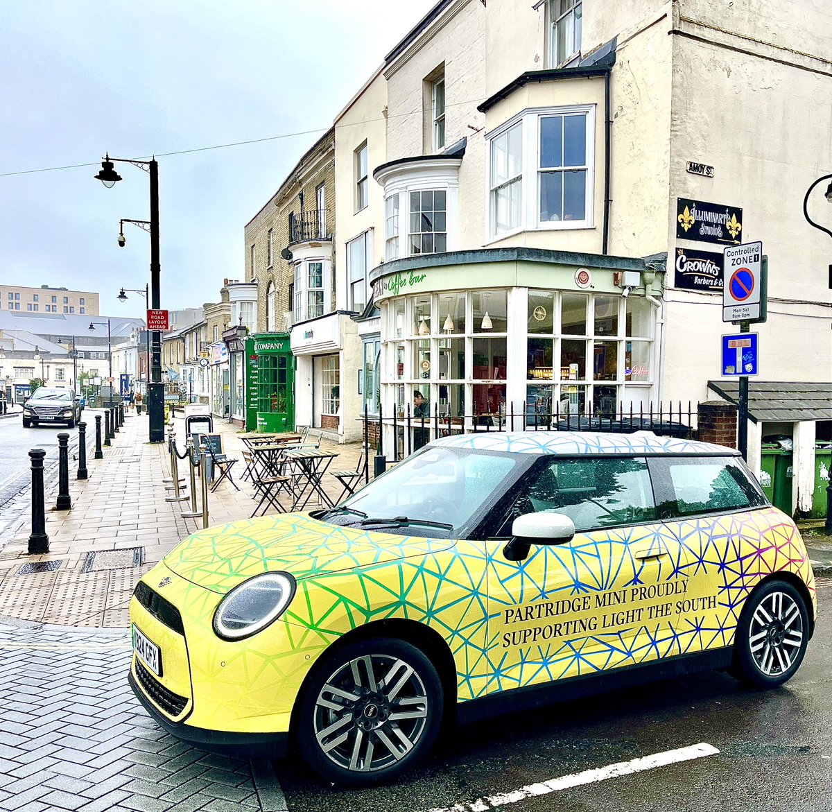 JMasson (@jfmmasson) on Twitter photo #Southampton tour on board the fabulous Triangulation #minicooper thanks to <a href="/PartridgeMINI/">Partridge MINI</a> for their support with #lightthesoutharttrail @charity_shc #Southampton tour on board the fabulous Triangulation #minicooper thanks to <a href="/PartridgeMINI/">Partridge MINI</a> for their support with #lightthesoutharttrail @charity_shc