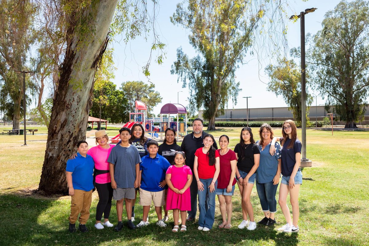 MatiasforLD23's tweet photo. This week, our kids are heading back to school. 

As a father, I know how important it is for our kids to have the right tools to succeed in school. I’m proud to be endorsed by the @ArizonaEA and @arizona_sos because I’m committed to fighting for our students and educators.

This school year, I’m here to support our children, teachers, and families every step of the way. Together, we can make sure our schools are strong and our students have what they need to thrive.

Here's to a year of learning, growth, and success for every child!

#backtoschool #MatiasRosalesforLD23