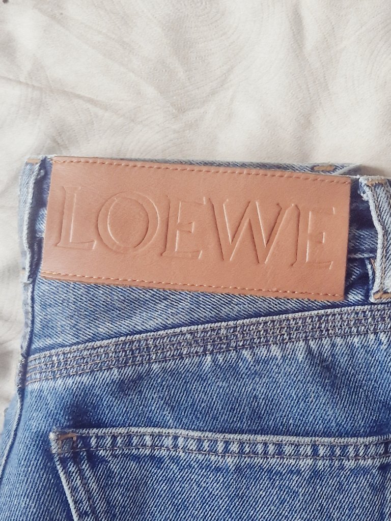sheiscallednv's tweet photo. REVIEW: LOEWE LUXURY ANAGRAM JEANS. Find a in-depth review in the description on my latest Youtube Short ✨️ @sheiscallednv 
https://t.co/M9Oy37QoIX https://t.co/DNMnkZUT7v