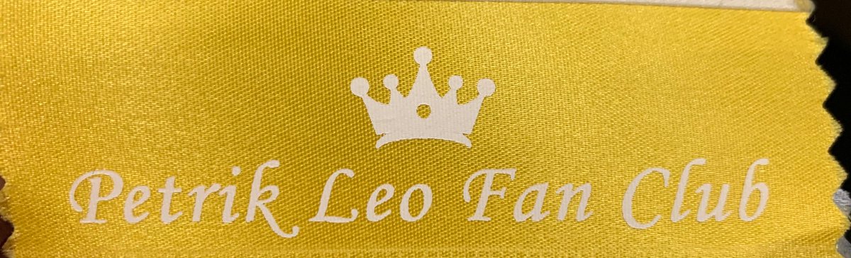 The best ribbon ever 🤣🤣🤣

<a href="/kittygbooks/">Kitty G Books 🐈📚</a> <a href="/PetrikReads/">Petrik Leo (Novel Notions)</a>