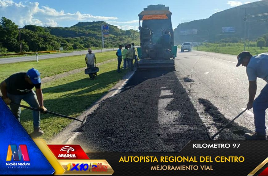 viasdearaguas's tweet photo. 🚧📸 Avanzan las labores de escarificación y pavimentación de carpeta corrida en la #ARC a la altura del kilómetro 97 para el mejoramiento vial.🚧
Seguimos trabajando para un país mejor conectado
#PuebloSonrienteYEnPaz 🇻🇪
@NicolasMaduro @Soykarinacarpio @VTVcanal8 @_Vpsops https://t.co/8LdVQfCQkQ