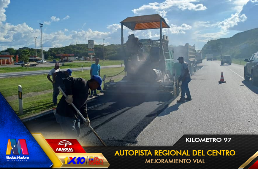 viasdearaguas's tweet photo. 🚧📸 Avanzan las labores de escarificación y pavimentación de carpeta corrida en la #ARC a la altura del kilómetro 97 para el mejoramiento vial.🚧
Seguimos trabajando para un país mejor conectado
#PuebloSonrienteYEnPaz 🇻🇪
@NicolasMaduro @Soykarinacarpio @VTVcanal8 @_Vpsops https://t.co/8LdVQfCQkQ