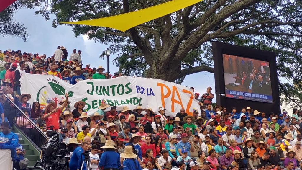 El #PuebloProductor ha demostrado su extraordinaria capacidad en la producción de alimentos. A pesar de las sanciones, cerramos el año pasado con un déficit nutricional del 6,5%. ✊🏽🇻🇪 ¡#Venezuela ha incrementado su producción!

#PuebloSonrienteYEnPaz