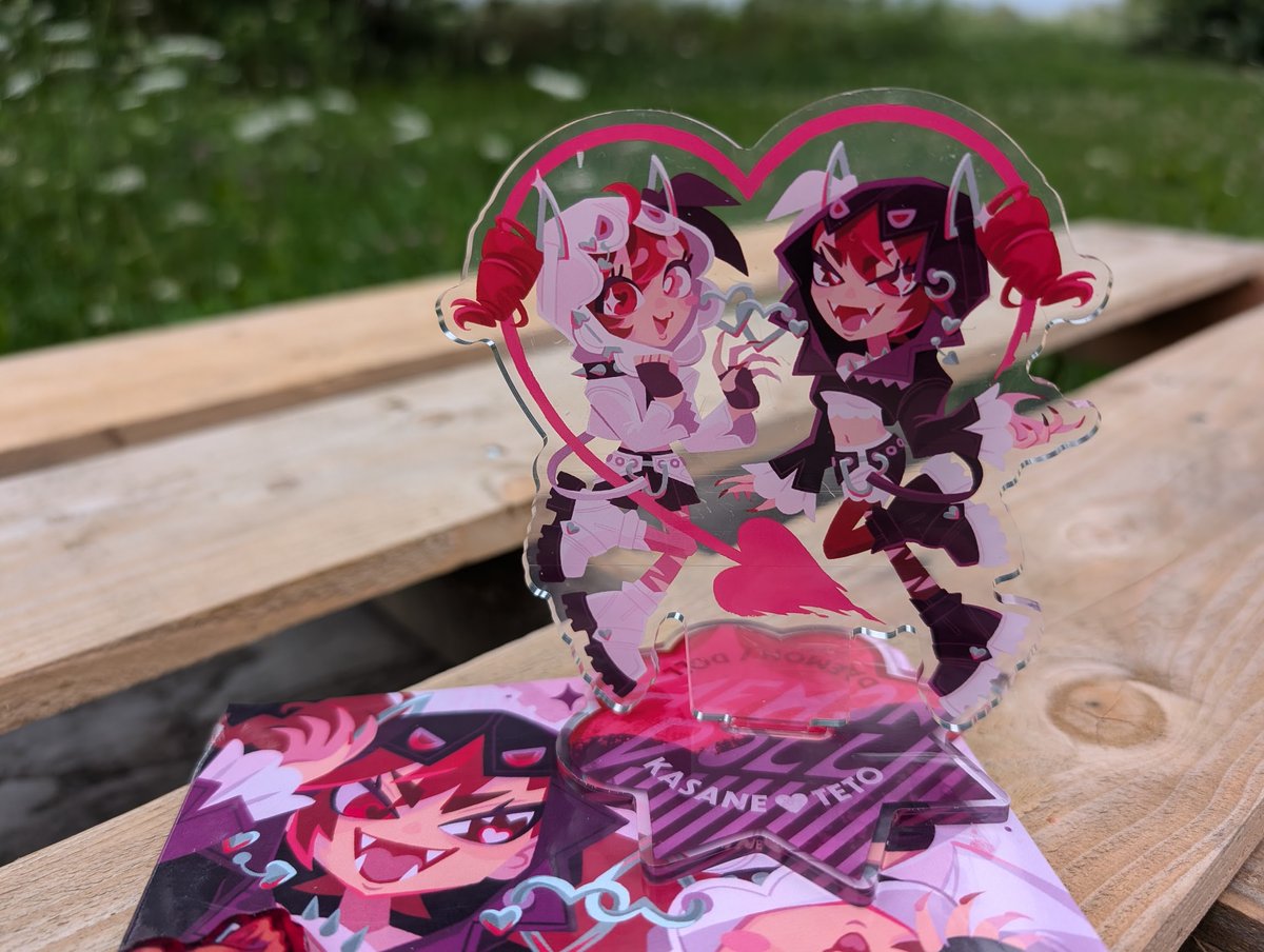 VeryOkVinyl's tweet photo. Here's everything that comes in the deluxe edition of the Daemon/Doll CD! It's all so unbelievably cute ^_^
Live in 2 hours!
#daemondoll #KasaneTeto https://t.co/fCdEQbdUih