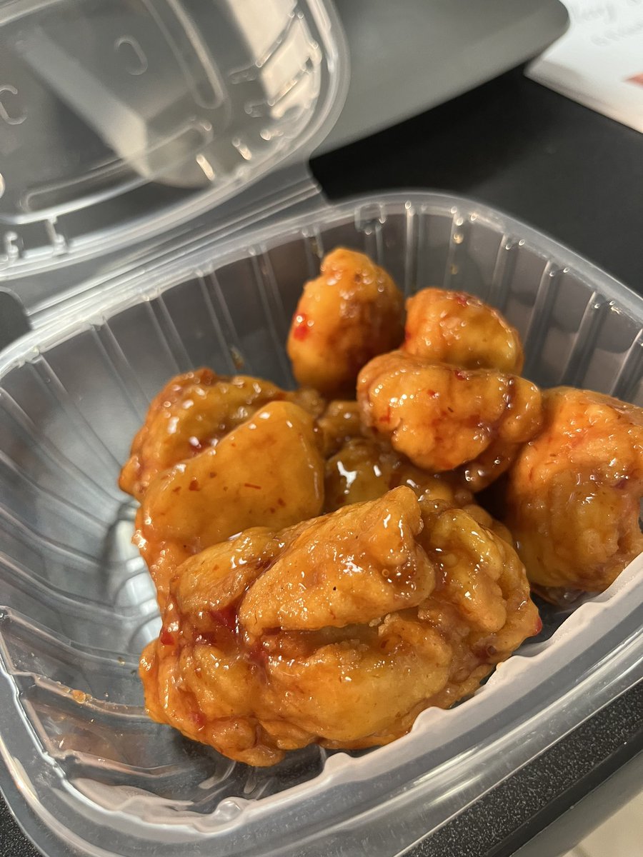ccbcdining's tweet image. Today at CCBC Catonsville cafe.  Sweet Chili Boneless wings.  $6.99