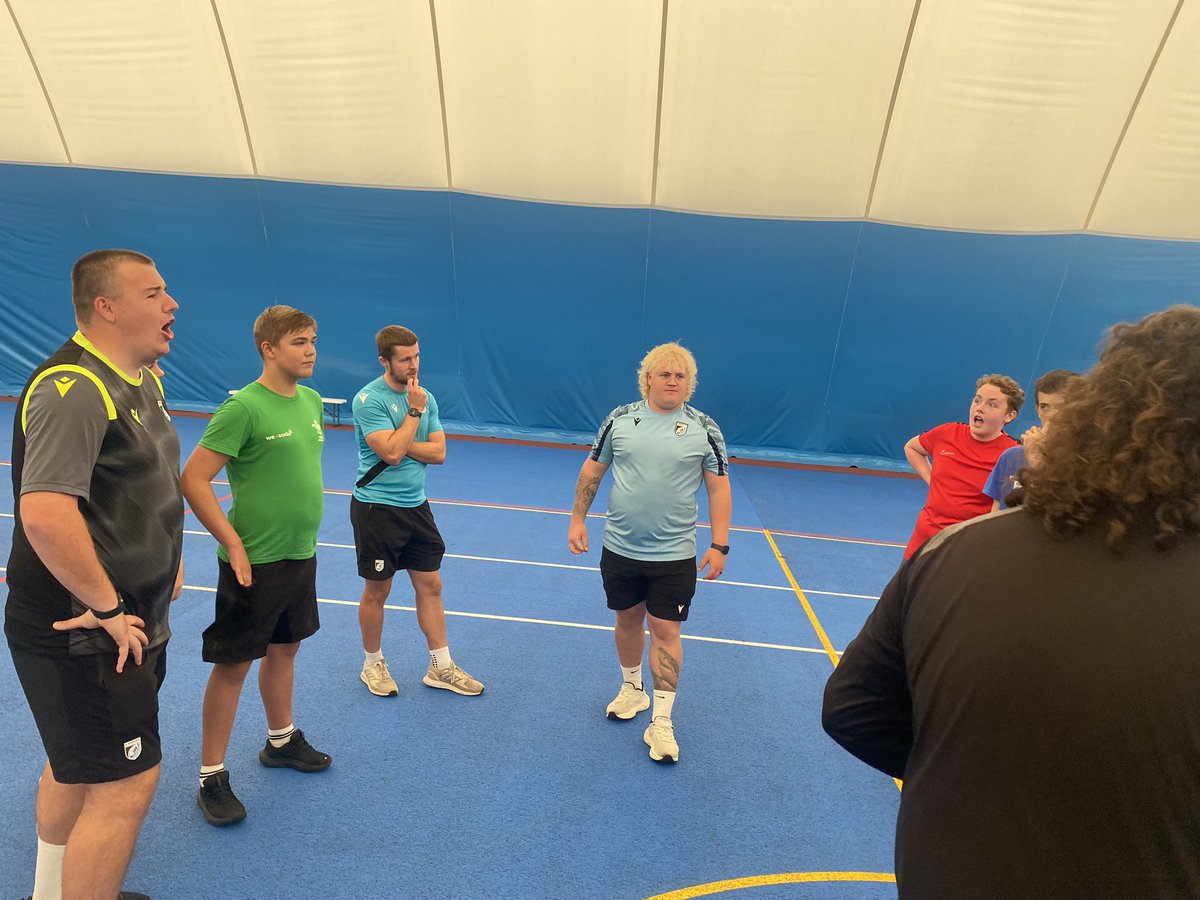 Thebigflumpowsky tweet media