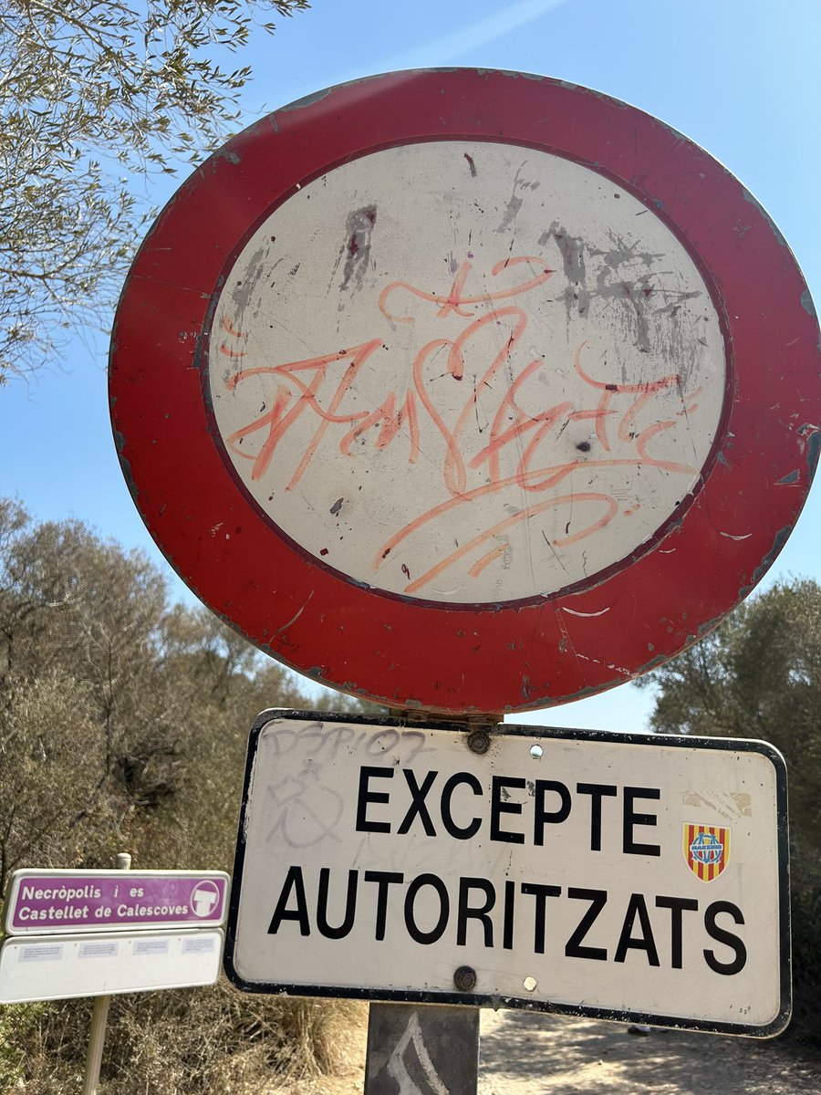 lmildonian's tweet photo. Partout chez nous #CalesCoves #Minorque https://t.co/tCeUbkgyqX