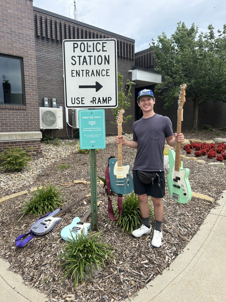 saypband tweet picture