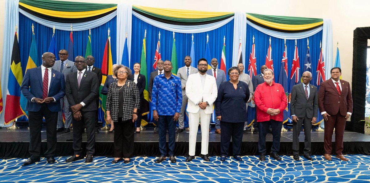 HeDPAC_health's tweet photo. 🌍 Monumental step at the #CARICOM meeting! The heads of government have endorsed HeDPAC, highlighting its value and calling on all Member States to collaborate for #south2south partnership. 
Thank you to all heads of government for your commitment! 

HeDPAC will tackle pressing health challenges, build resilient health systems, and promote local manufacturing through enhancing knowledge exchange and capacity building. 
Together, we can foster smart health solutions. @presidentaligy and @miamottleyshawl, thank you again for your valuable support. #HEDPAC #CARICOM #GlobalHealth #HealthInnovation @CARICOMorg