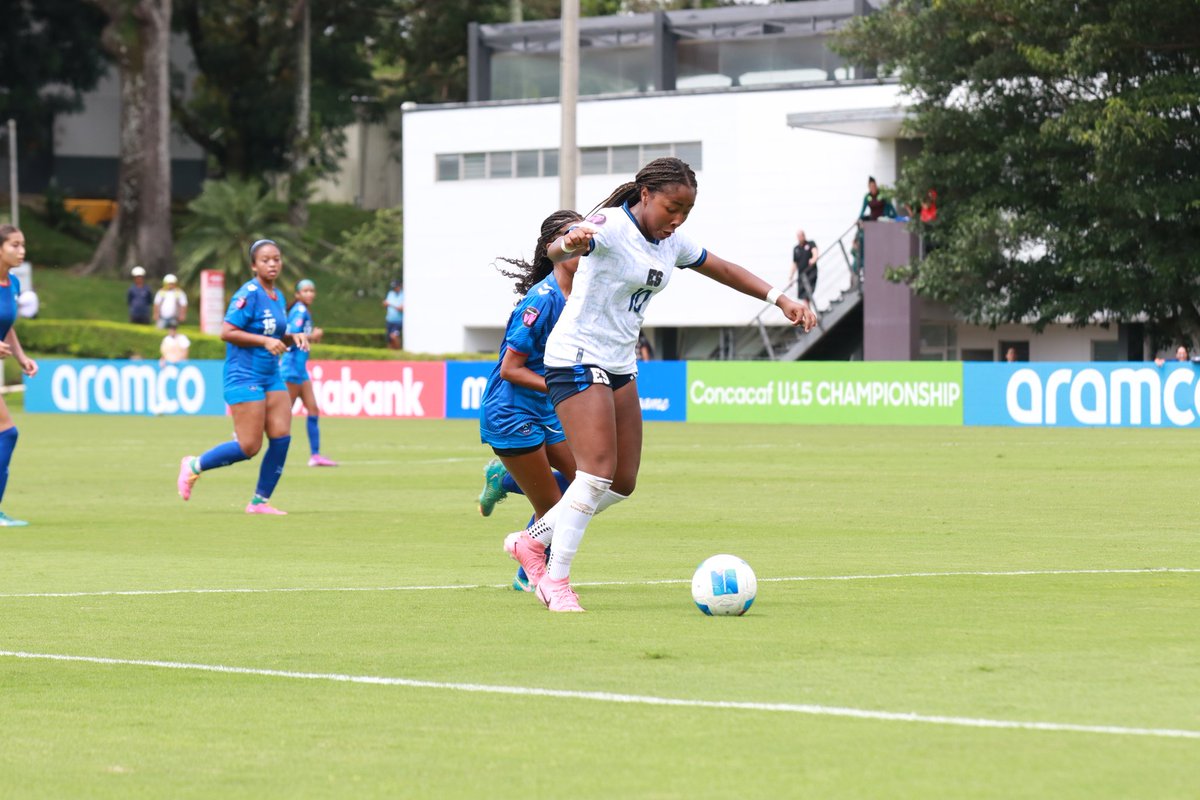 LaSelecta_SLV's tweet photo. 🇸🇻2-0🇵🇷 | 54'min

Potencia y gran definición de Laila Pacheco #10

#ElSalvador
#LaSelectaFemeninaSub15 https://t.co/vpDvr0eulb