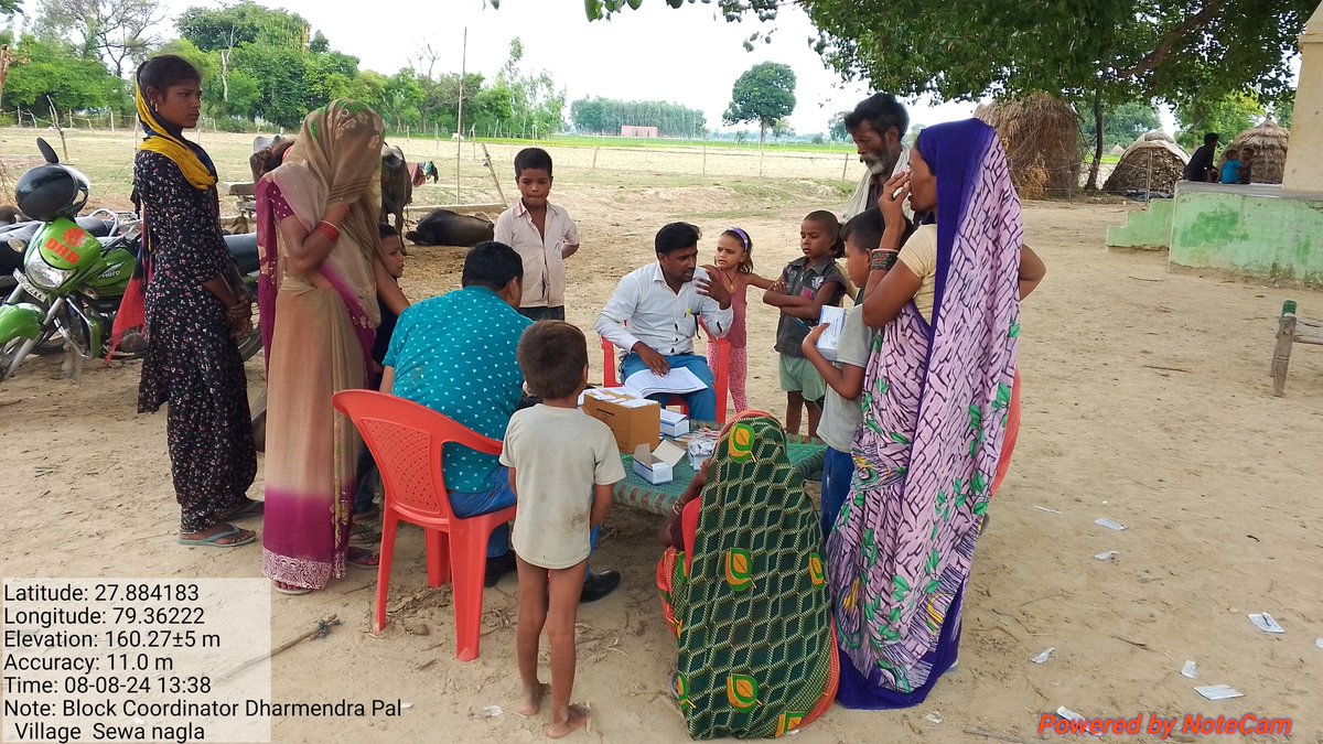 Pal521171's tweet photo. ग्राम समुदाय के लोगों को प्रेरित कर मलेरिया बुखार की जांच करने हेतु प्रेरित किया और बुखार से पीड़ित रोगियों की तुरंत जांच कराई और उनके घरों में बताया कूलर फ्रिज एवं अपने आसपास पानी का जल भराव ना होने दें मच्छरदानी का प्रयोग करें @Ani212215 @sksomya @Durgeshag82 @dmbudaun https://t.co/xV4EqmxDFh