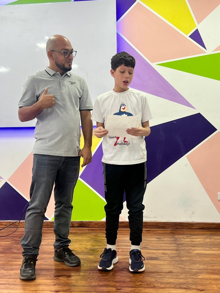Marianela_PSUV's tweet photo. Entre tareas, juegos, actividades, dinámicas y mucho más, avanza este Taller Vacacional de Oratoria. En @AlcaldiaCaroni estamos felices de recibirlos y que puedan adquirir herramientas y reforzar sus conocimientos, rumbo al nuevo año escolar. 

#PuebloSonrienteYEnPaz https://t.co/dFZ3WTXMp8