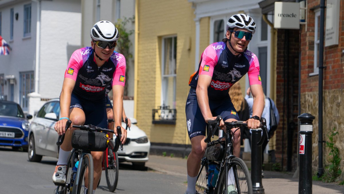 OaklandsWolves's tweet image. We’re thrilled by Team GB’s success at the Olympics! 🥇 The Women's sprint team made history with their first gold and a world record, plus 6 more medals for GB Cycling. Want to join our top-tier Cycling Academy? DM us or sign up on our website, link in bio! 🚴‍♂️