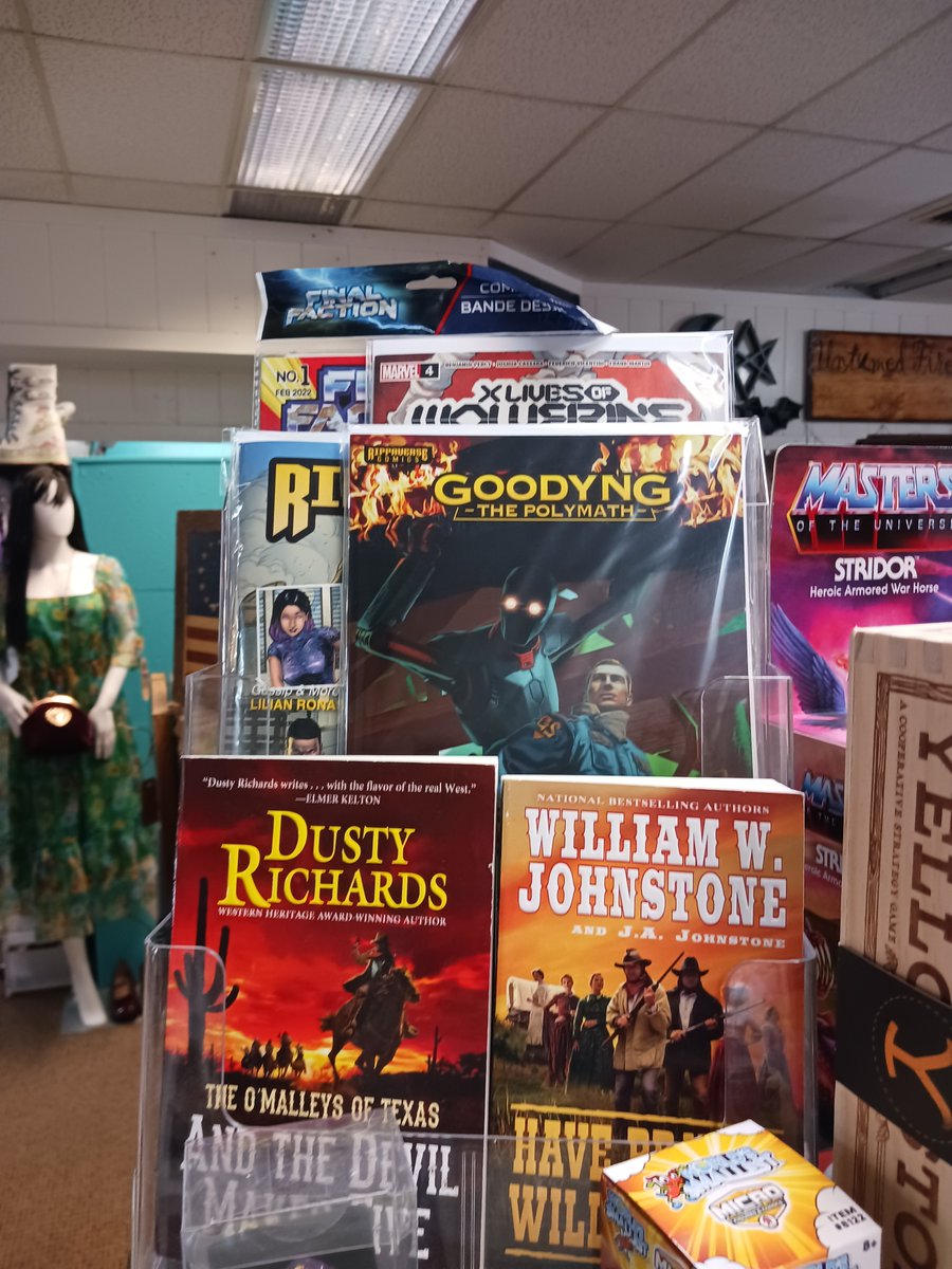 tuggswingpuck's tweet photo. Kerri's Co-op
345 main st. Salinas Ca.

Tue thru Fri. 10 a.m - 5:30 p.m
Sat 9 a.m - 3 p.m

Rippaverses "Gooding" is checking out the Barrel Jacks and their light packs. https://t.co/RyjUcadRSv
