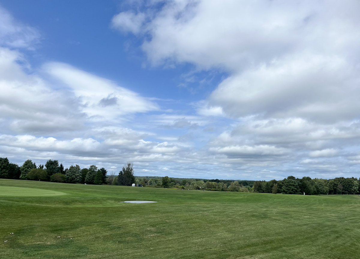 GroveCityGolf's tweet photo. Off and running on the 2024 season! Beautiful day at the Lakeview Invitational at Mt. Hope. Isaac Allan, Hudson Hohman, Gavin Gilmore, Wyatt Gothe, and Jack Hathaway on the course for the Eagles. https://t.co/ZaTdxqvbWa