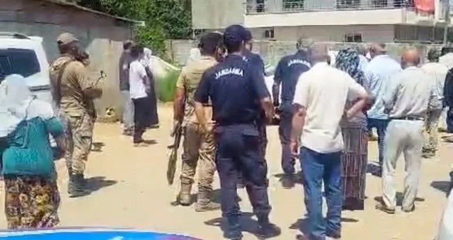 Diyarbakır’da kaçak elektrik kullanımının yüzde 98 olduğu Başalan Mahallesi'nde, eskiyen elektrik şebekesinin yenilenmesi için çalışma yapan Dicle Elektrik ekipleri, mahalleli tarafından taşlı saldırıya uğradı.