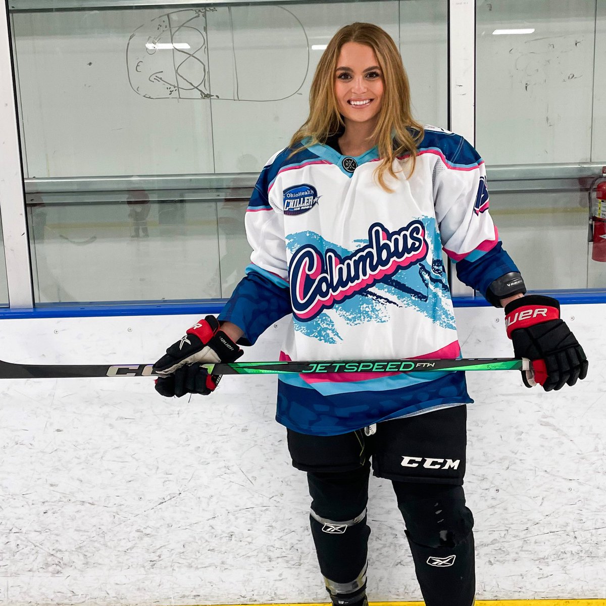 614Hockey's tweet photo. Our 614 Hockey “Live Mas!” jersey brings happiness to everyone at the rink.

https://t.co/oV2KQeUVTA

📸 : @emma_titus https://t.co/QYwzx1eQq9