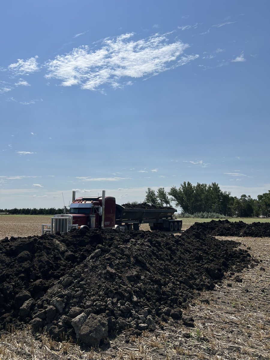 WegTyler's tweet photo. Stockpiling the poo today. Let me know if you’d like a load in your front yard #stanky https://t.co/RtcUKm8GLh