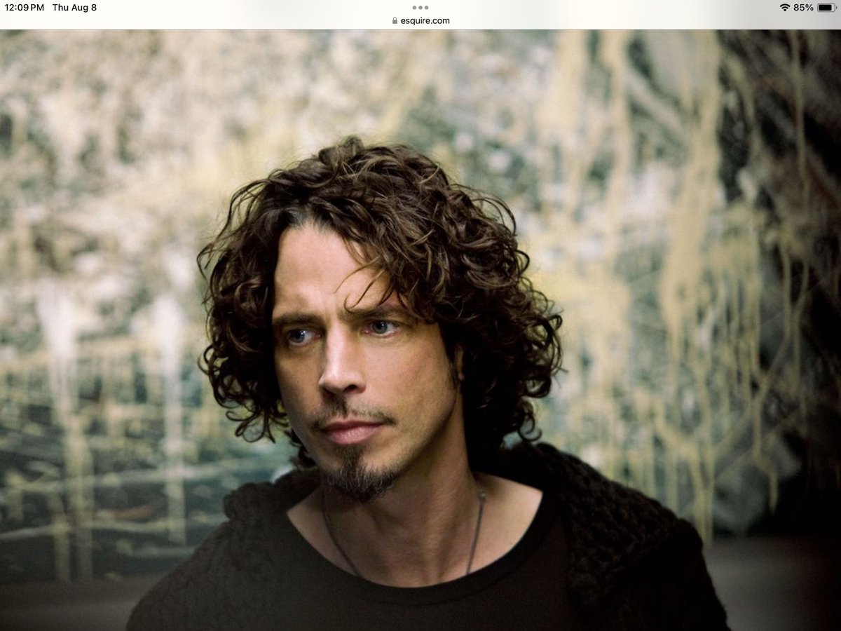 tblend3's tweet image. #Rhythms encrypted in auras shine
Look thru grey,the blue eyes kind
High pitched gravelly stretches
Vocal phrases shot thru heavens
Wretch
Stealin’ bread manic cry
“I’m Hungry!”
Whisking status mannequin buys
Flow nights droplet resins fly
to minds warm currents in pain

#vss365