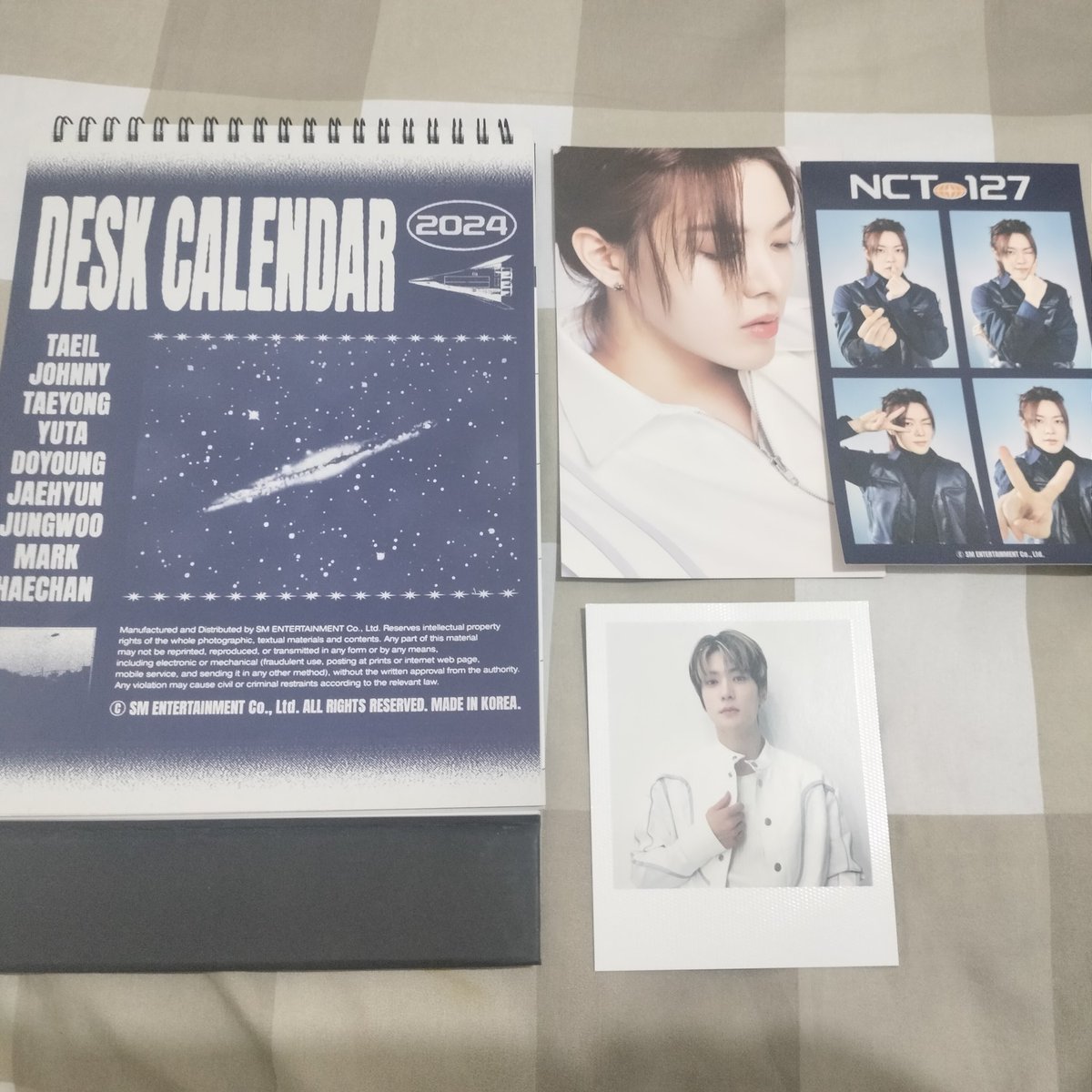 cocogoba's tweet photo. WTS NCT 127 SG24 unsealed  
• Box + folded poster 25k
• Calender 25k  
• Postcard+stiker 15k  
• Polaroid jy 30k  
• Poster unit all 25k  
💵Take all 100k💵 

✅Inc all
🍊vid, keep
📍Dom bdg

# nct 127 ina taeil johnny taeyong yuta doyoung jaehyun jungwoo mark haechan https://t.co/xaHX6A41A6