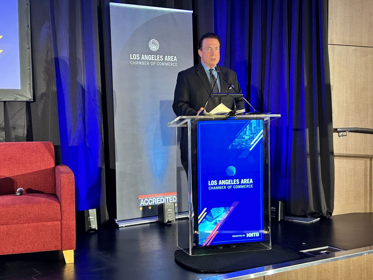 LAAreaChamber's tweet image. We are thrilled to have @frankmottek, host of @MottekOnMoney, as our emcee for State of L.A. Business for the second year in a row! We appreciate your support, Frank. #StateOfLABusiness #LAChamber
