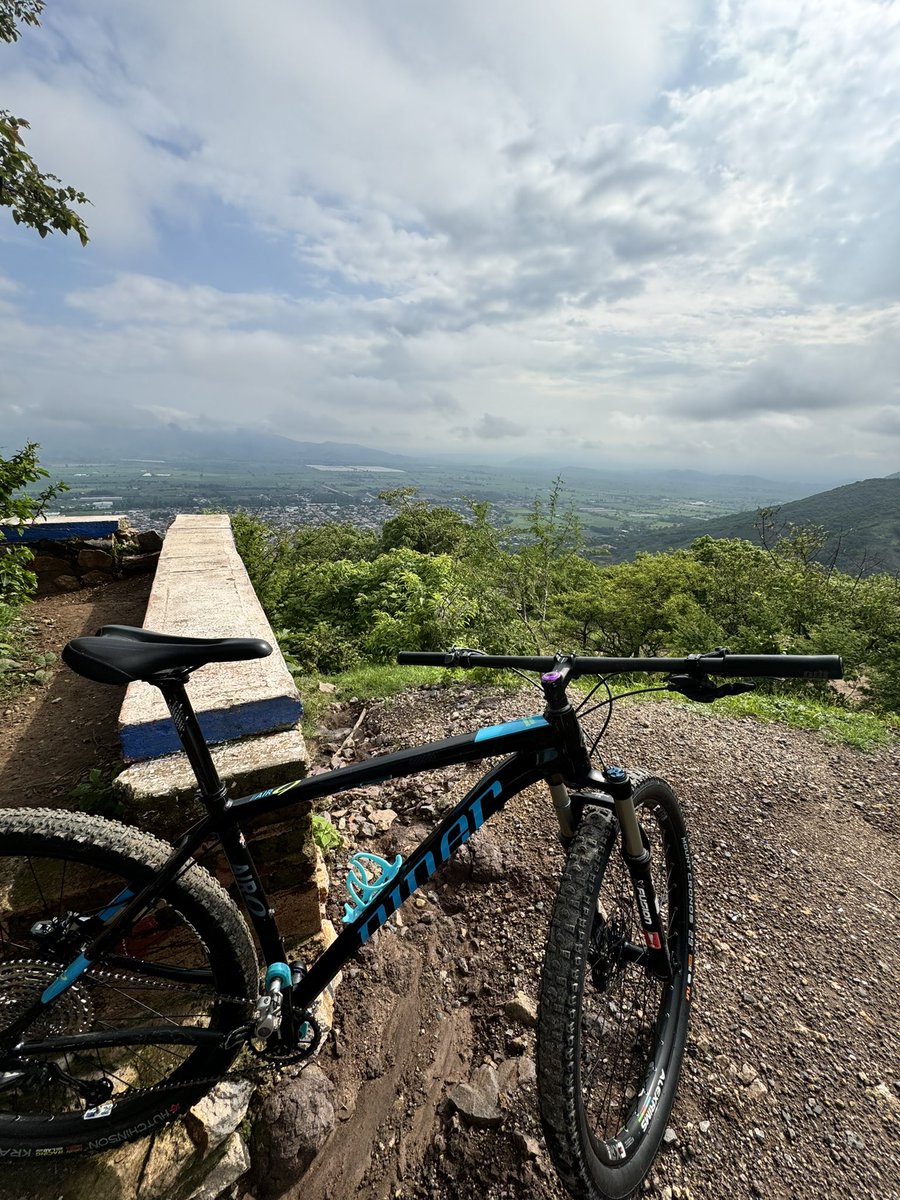 fcoperezz's tweet photo. Excelente clima para rodar 🚵🏻‍♂️🚀🔥 #MountainBike https://t.co/2NS5zn9OO4