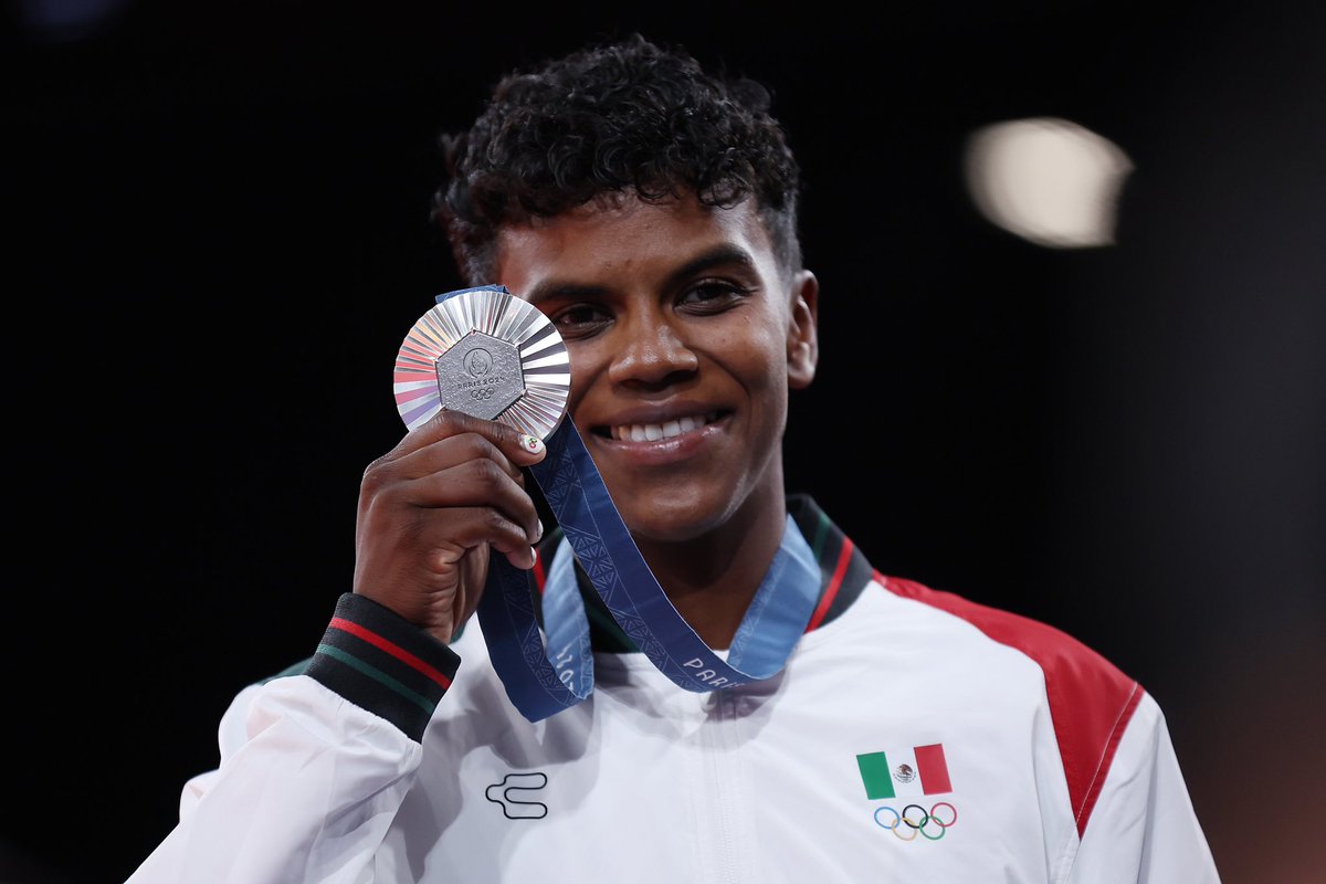 juegosolimpicos's tweet photo. MÉXICO YA TIENE 4️⃣ MEDALLAS EN #PARIS2024🇲🇽

🥉 Equipo femenino en tiro con arco.
🥈 Prisca Awiti Alcaraz en judo.
🥈 Juan Celaya y Osmar Olvera en saltos (sincronizados trampolín 3m).
🥉 Osmar Olvera en saltos (trampolín 3m).

#JuegosOlímpicos l @COM_Mexico https://t.co/ytVPfFIIoF
