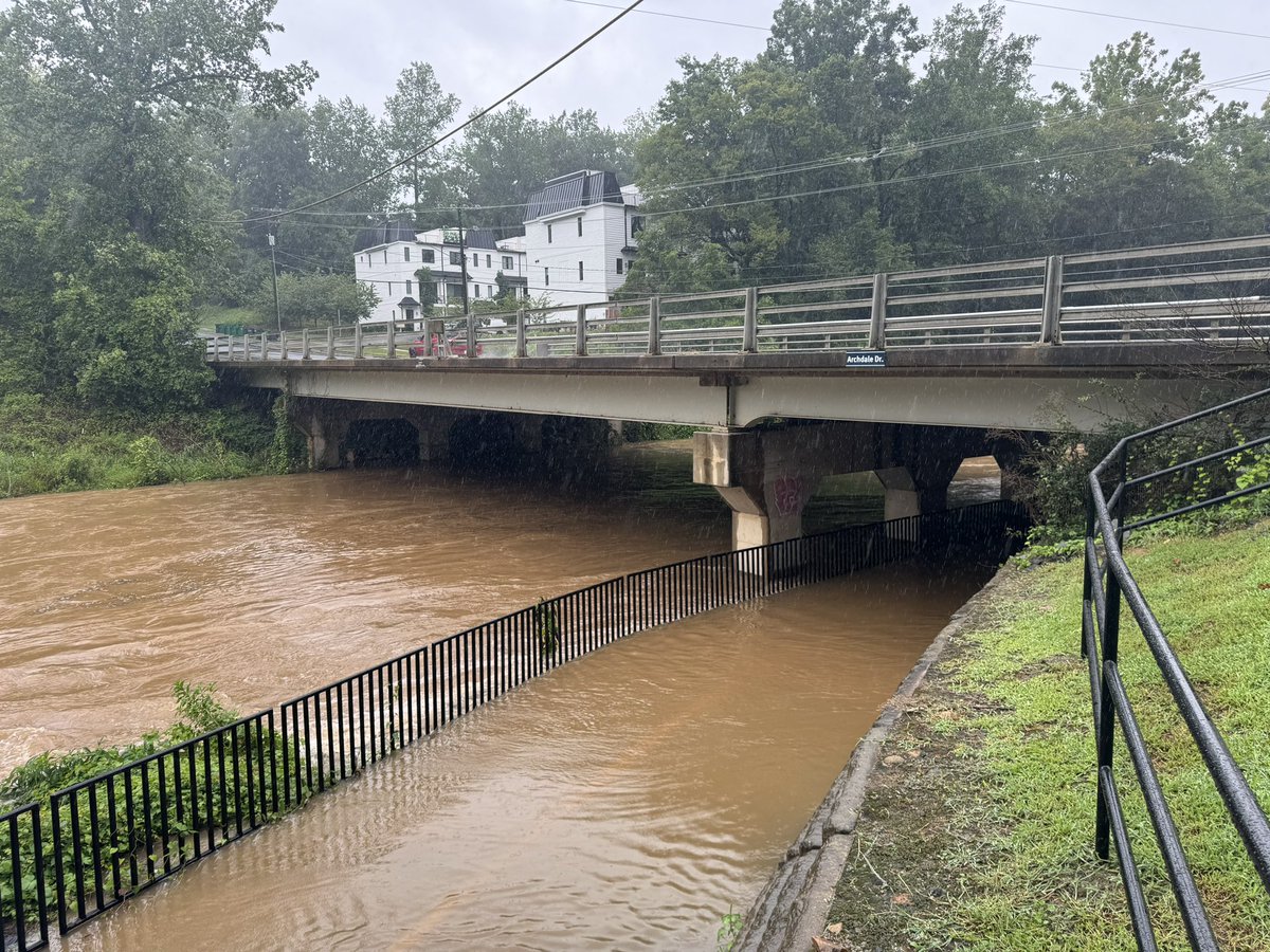 C_Callaway's tweet photo. Water level keeps rising causing flooding and rapids along the Little Sugar Creek Greenway in South Park Charlotte. #CLTwx #TropicalStormDebby @wxbrad @WBTV_News https://t.co/zyXhTlD6Ra
