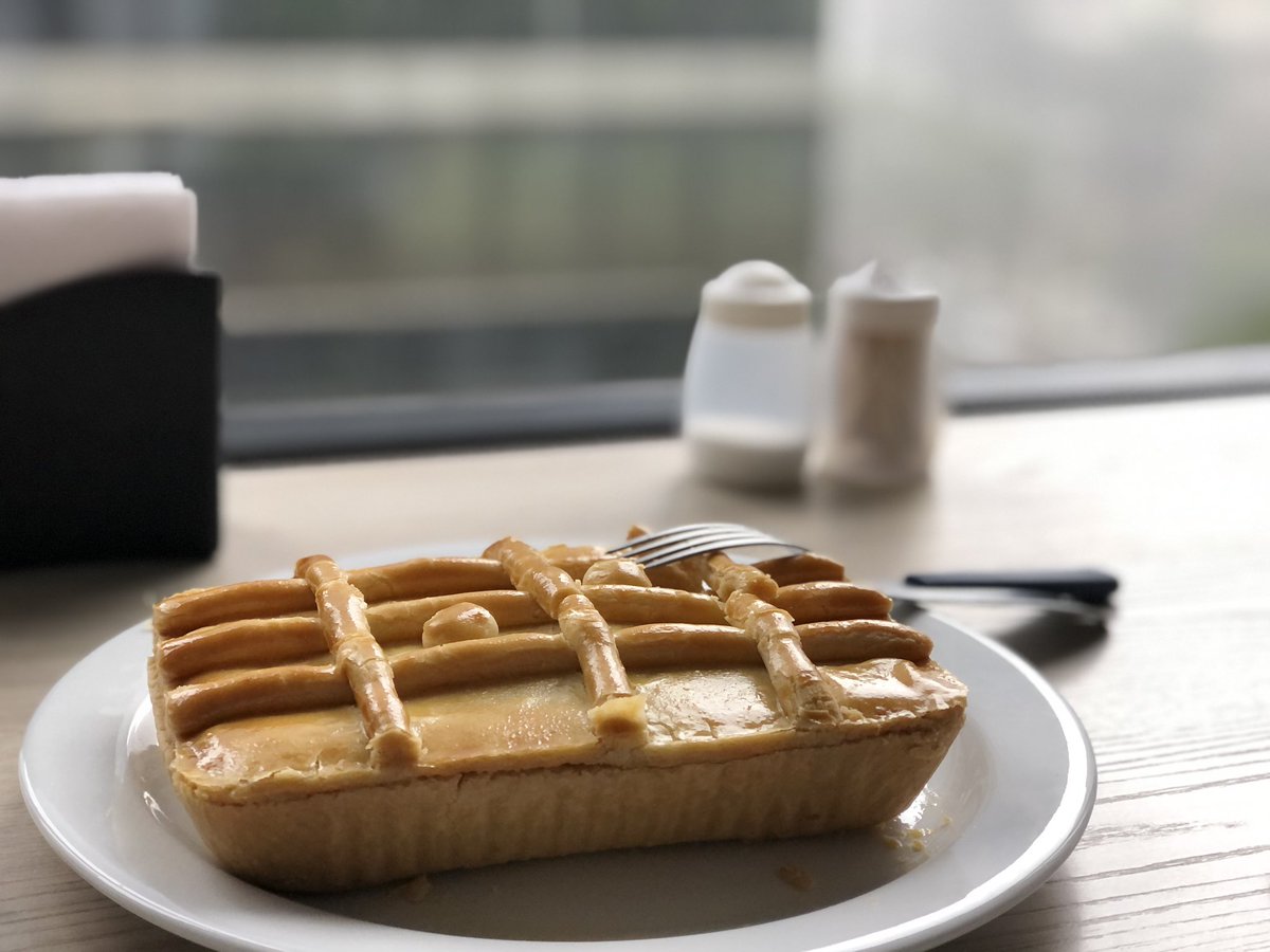 diegosalgado7's tweet image. Amigos, 

meu pai precisa novamente de uma força para alavancar as vendas da Torta do Pai.

Hoje, todas as tortas do cardápio têm 10% de DESCONTO.

Qualquer ajuda vale, até um RT para divulgar a promoção.

Peça pelo WhatsApp (11) 98089-9692 e receba ainda HOJE.

Obrigado! 🥧👨‍🍳🚲