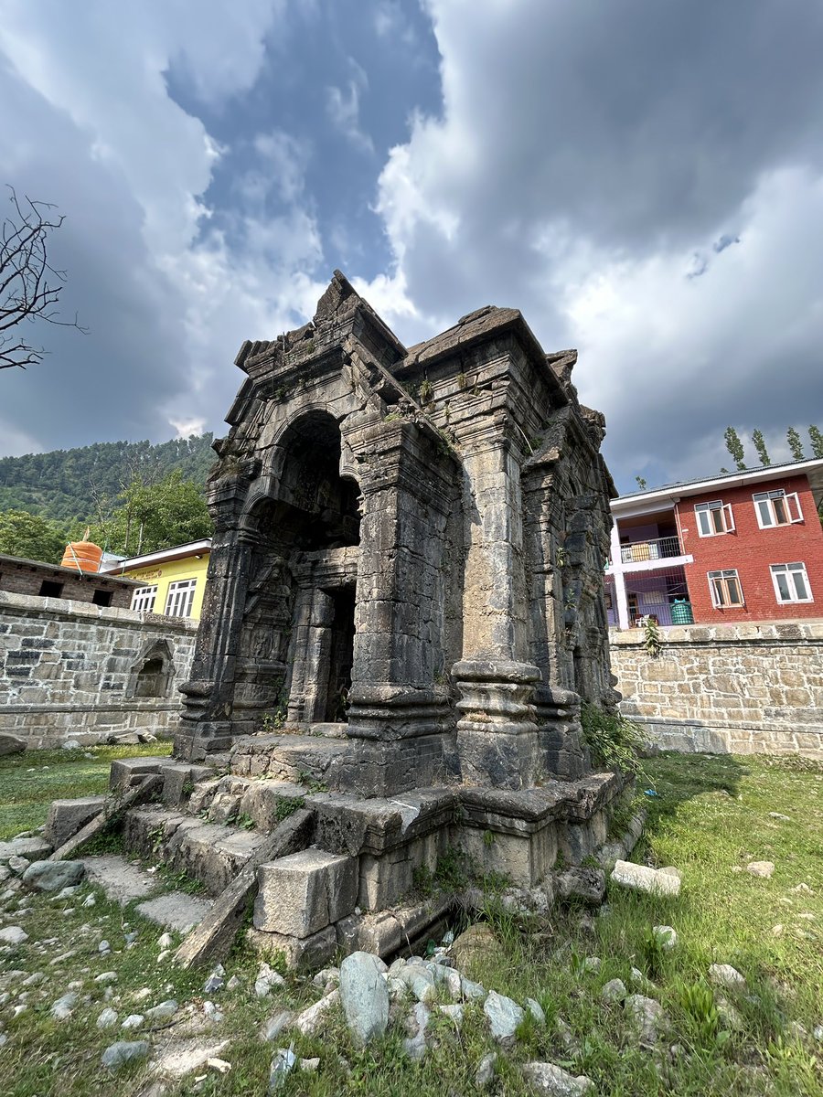Narastan Temple , dedicated to Lord Narayana (also known as Lord Vishnu).
#Kashmir 
#heritageofindia