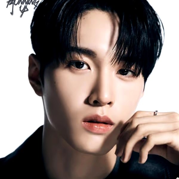 B2PUPDATES's tweet photo. 240809 -

According to a post from OP, former MIRAE members are planning on auditioning to Mnet's PLANET B!

- Junhyuk (ex-Produce X 101 trainee)
- Lien
- Khael (ex-Under Nineteen trainee)
- Jang Yubin

#PlanetB #플래닛비 #Mnet #엠넷
#티빙에서스트리밍 #PLANETBGLOBAL https://t.co/r7oVGceblm