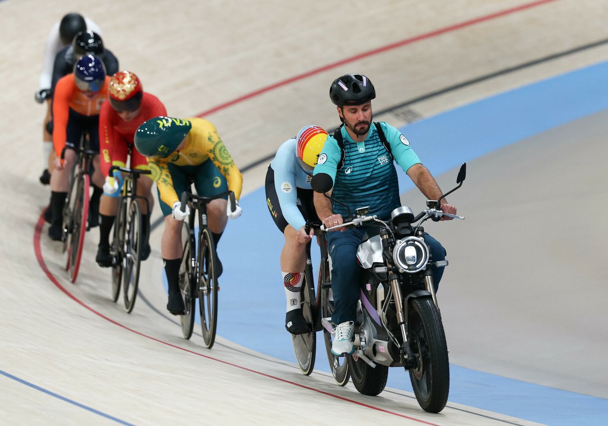 JO Paris 2024, cyclisme sur piste : à quoi sert la moto qui devance les coureurs les épreuves de keirin ?
➡️ l.leparisien.fr/wnBJ
