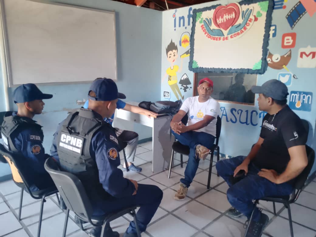 Reunión conjunta UBCH Alberto Sanabria, Policía Nacional e Infocentro, para establecer acuerdos para la remodelación del del Infocentro Cascajal, garantizando principalmente la seguridad del mismo, un centro de gran impacto e importancia para esta comunidad #PuebloSonrienteYenPaz
