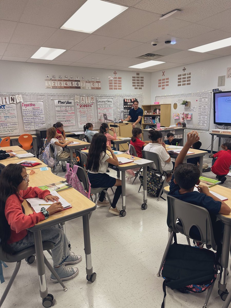 MNevarez20's tweet photo. Proud mentor teacher moment 🥲 3rd week of school &amp; Mr. S is already teaching our concept development in math! 💪🏽 such a natural! #RSEcowboys #4thgraderocks #UTEPresident ✨ https://t.co/9zS9K33XyY