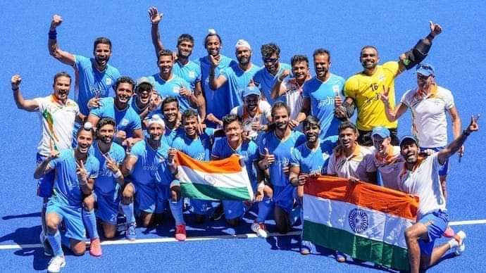 TabrezAliPatel1's tweet photo. चक दे इंडिया 🇮🇳

पेरिस ओलम्पिक में ब्रॉन्ज मैडल जीतने पर भारतीय हॉकी टीम को बहुत-बहुत बधाई।
पूरे देश को आप पर नाज है।
#ChakDeIndia https://t.co/t3QWitON4V