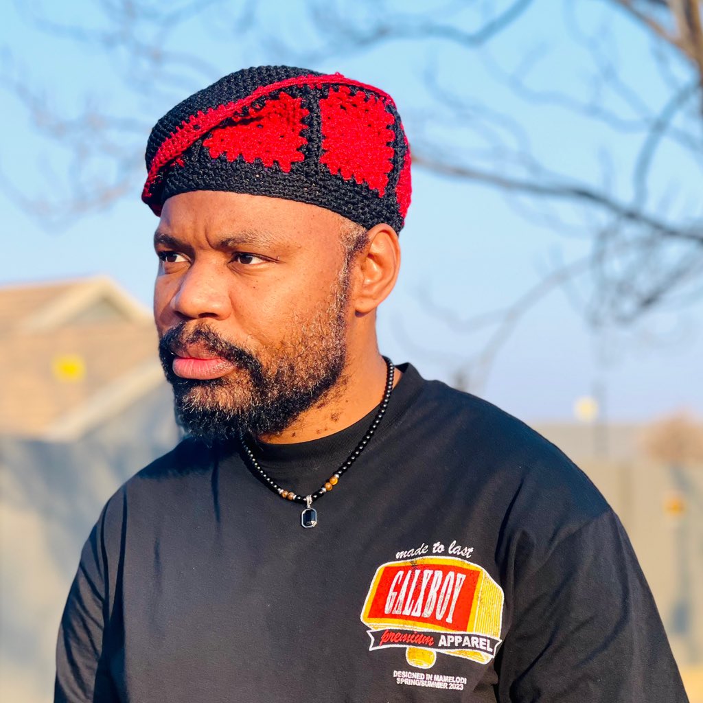 khwela_step's tweet photo. My mum ‘Nomajerusalema’ make these beautiful handcrafted hats…♥️

#HappyWomensMonth
#happywomensday
#happywomensday2024 https://t.co/DfygajSK9k