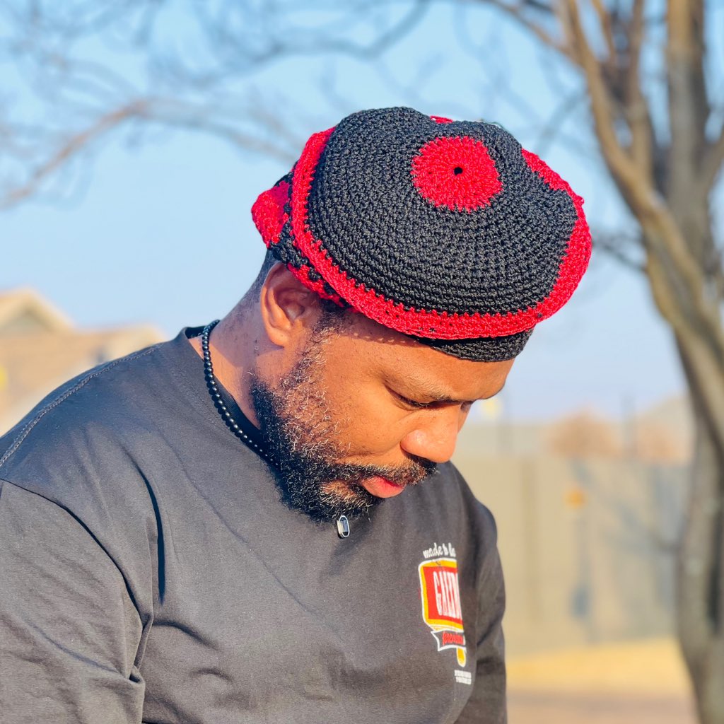 khwela_step's tweet photo. My mum ‘Nomajerusalema’ make these beautiful handcrafted hats…♥️

#HappyWomensMonth
#happywomensday
#happywomensday2024 https://t.co/DfygajSK9k