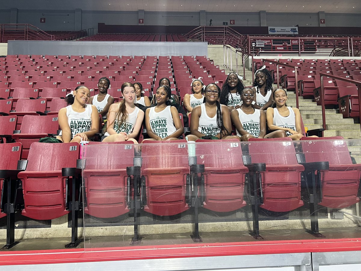 Hamden High Dragons Cheer tweet media