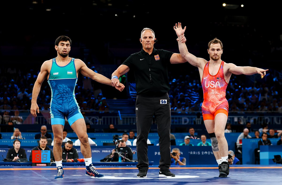 Going for Gold

➡️ Tomorrow at approximately 12:35 PM (CT)

📸: Carl Recine/Getty Images  

#OlympiansMadeHere x #Hawkeyes