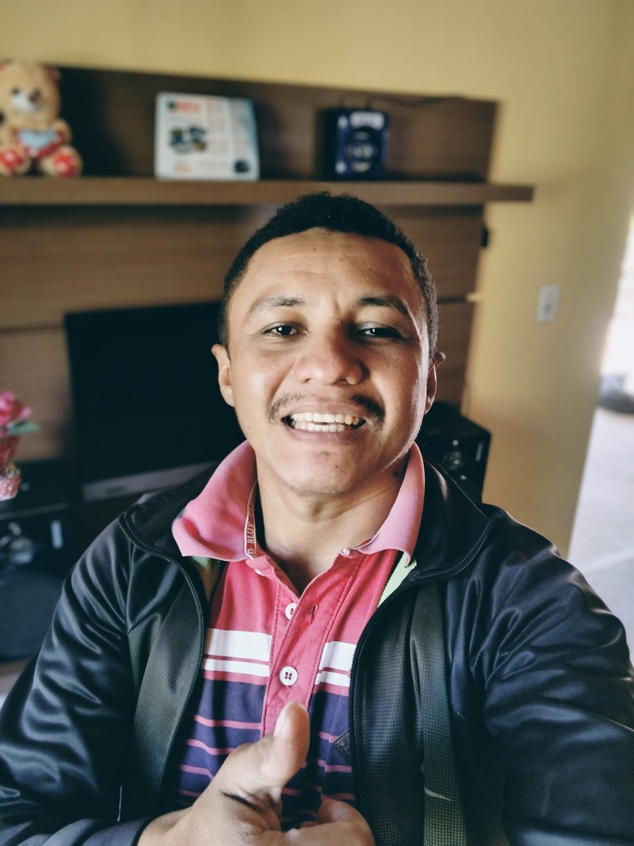 danielsousa_db's tweet image. Viva o presente do jeito que você quiser, porque nada é mais real do que o momento que você tem nas mãos.