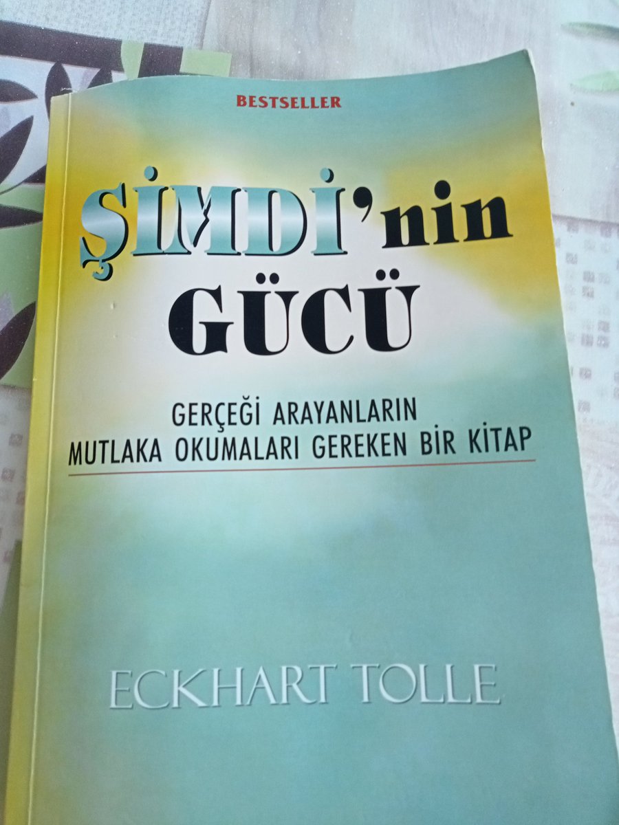 Rabiacy2's tweet photo. @KitapAlintisi Tam da bu kitabı okurken https://t.co/b6sJkix8Nd